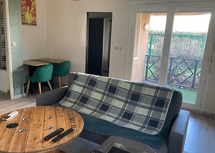 Appt T2 Sept Deniers Avec Clim Apartment